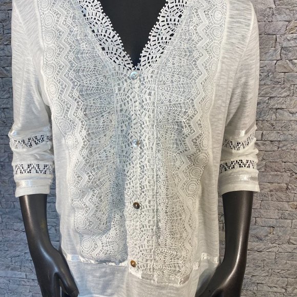 H Hannah Pull Over Blouse - Picture 2 of 6